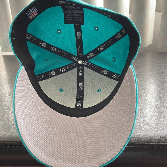 New Era 59fifty Miami Dolphins hat. - Picture 7 of 8